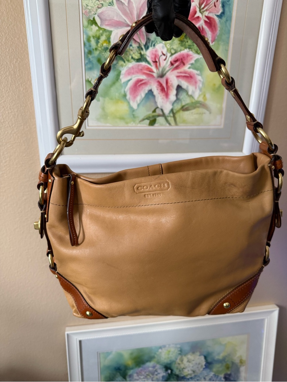 Vintage Legacy Y2K Coach Saddle Tan Leather Shoulder Bag Turnlock Brass Accent